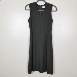 MM LaFleur Annie Dress Kale Green Color V Neck Sleeveless US 4